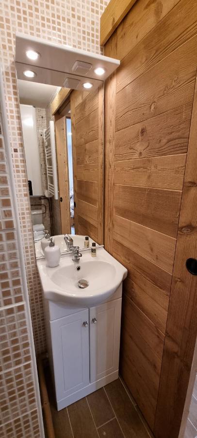 Studio Uissan Pour 5 Personnes A Cote Des Pistes Huez Exterior photo